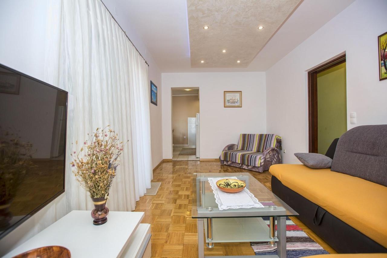 Apartmani Marijana Cesarica Buitenkant foto