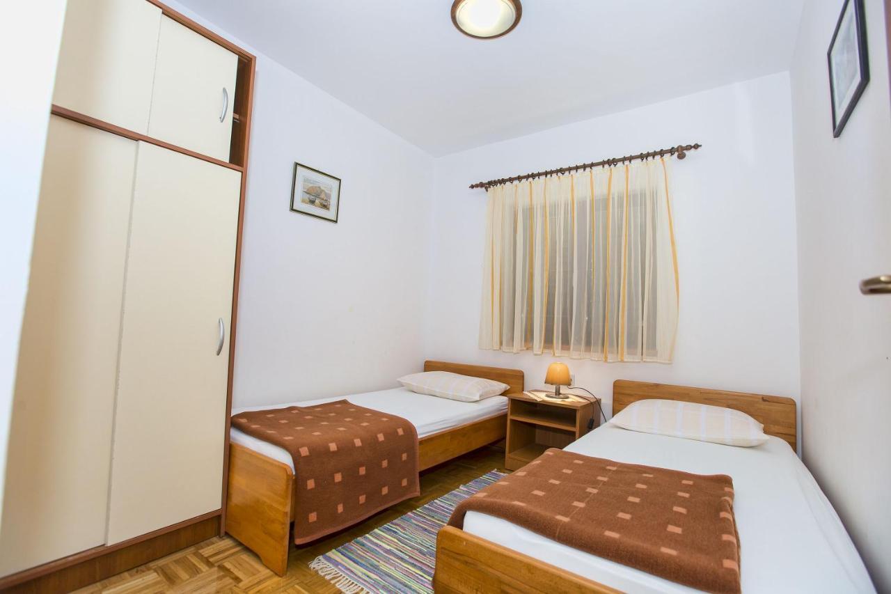 Apartmani Marijana Cesarica Buitenkant foto