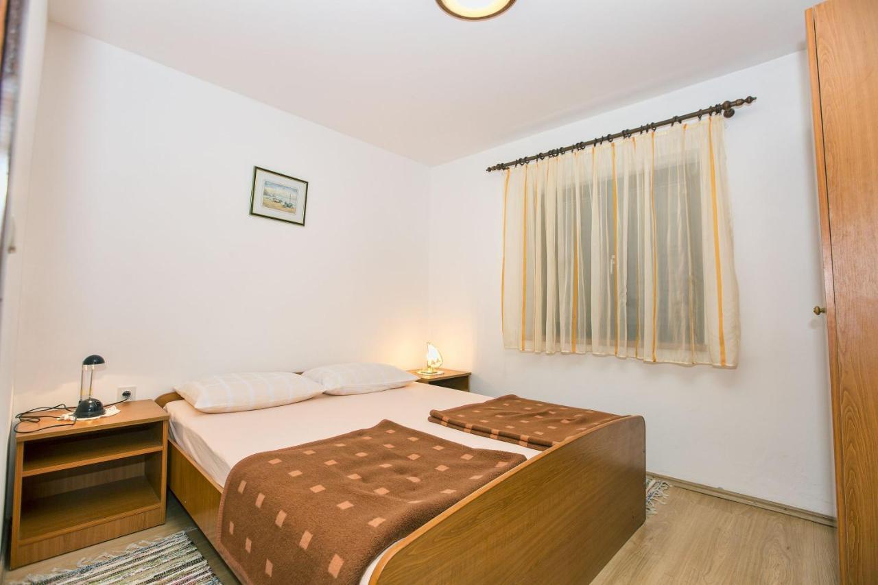 Apartmani Marijana Cesarica Buitenkant foto