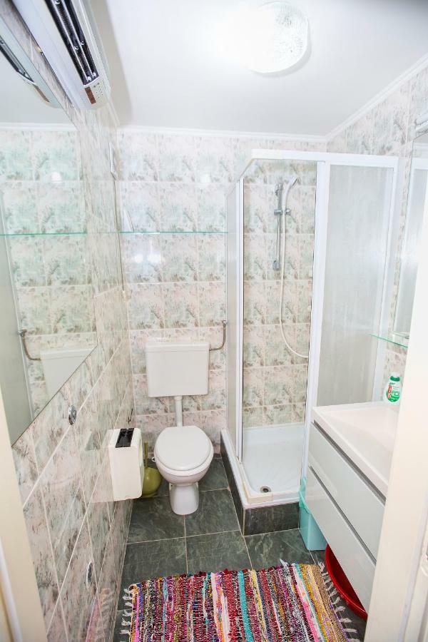Apartmani Marijana Cesarica Buitenkant foto