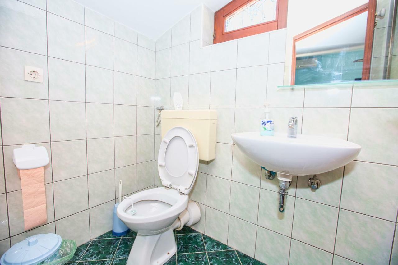 Apartmani Marijana Cesarica Buitenkant foto